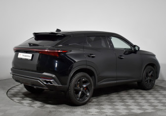 Подержанный автомобиль Omoda C5 2023 года (5 фото)