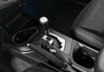 Подержанный автомобиль Toyota RAV4 2016 года (11 фото)