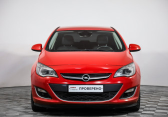 Подержанный автомобиль Opel Astra Sedan 2014 года (2 фото)