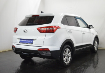 Подержанный автомобиль Hyundai Creta 2019 года (5 фото)
