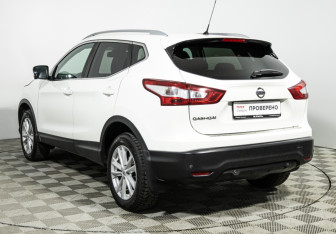 Подержанный автомобиль Nissan Qashqai 2014 года (5 фото)