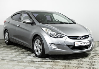 Подержанный автомобиль Hyundai Avante Sedan 2011 года (3 фото)