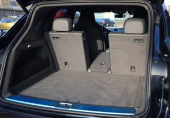 Подержанный автомобиль Porsche Cayenne 2019 года (31 фото)