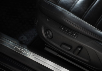Подержанный автомобиль Volkswagen Passat CC 2012 года (20 фото)
