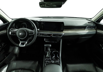 Подержанный автомобиль Kia K5 2020 года (13 фото)
