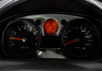 Подержанный автомобиль Nissan Qashqai 2008 года (16 фото)