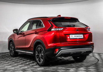 Подержанный автомобиль Mitsubishi Eclipse Cross 2021 года (7 фото)