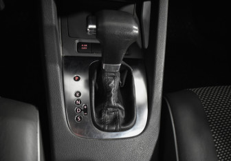 Подержанный автомобиль Volkswagen Jetta Sedan 2008 года (16 фото)