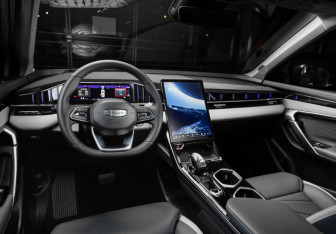 Новый Geely Atlas 2025 (7 фото)