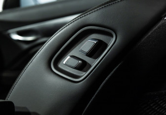 Подержанный автомобиль Geely Tugella 2023 года (23 фото)