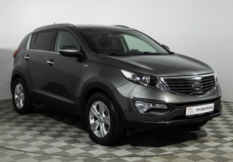 Подержанный автомобиль Kia Sportage 2012 года (3 фото)