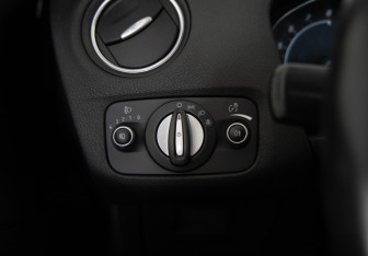 Подержанный автомобиль Ford Mondeo Sedan 2013 года (17 фото)