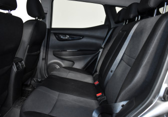 Подержанный автомобиль Nissan Qashqai 2017 года (12 фото)