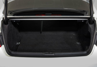 Подержанный автомобиль Audi A5 Coupe 2010 года (24 фото)