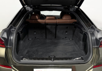 Подержанный автомобиль BMW X6 2020 года (14 фото)