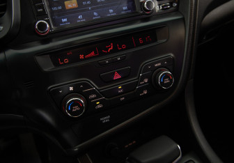 Подержанный автомобиль Kia Optima Sedan 2012 года (15 фото)