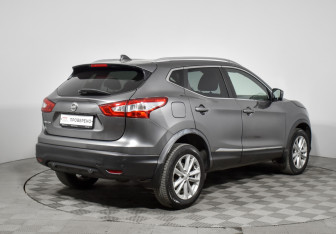 Подержанный автомобиль Nissan Qashqai 2017 года (5 фото)