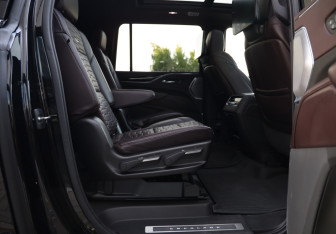 Подержанный автомобиль Cadillac Escalade Suv 2021 года (34 фото)