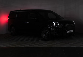 Подержанный автомобиль Zeekr 009 2023 года (32 фото)