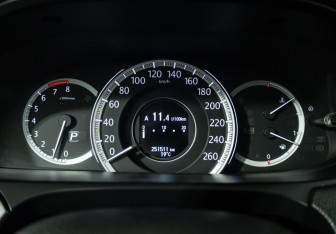 Подержанный автомобиль Honda Accord Sedan 2013 года (12 фото)