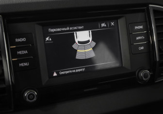 Подержанный автомобиль Skoda Karoq 2020 года (15 фото)