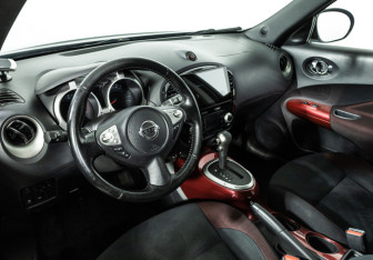 Подержанный автомобиль Nissan Juke 2014 года (11 фото)