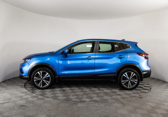 Подержанный автомобиль Nissan Qashqai 2020 года (8 фото)