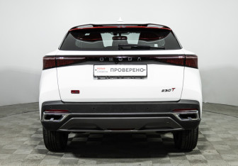 Подержанный автомобиль Omoda C5 2023 года (6 фото)