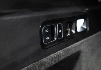 Подержанный автомобиль LiXiang L7 2024 года (28 фото)