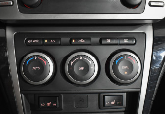 Подержанный автомобиль Mazda 6 Sedan 2008 года (15 фото)