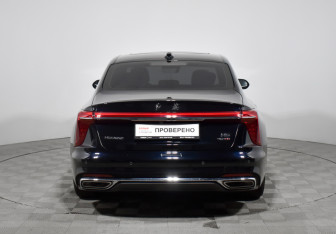 Подержанный автомобиль Hongqi H5 2023 года (6 фото)