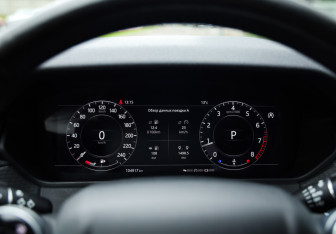 Подержанный автомобиль Land Rover Range Rover Velar 2018 года (14 фото)