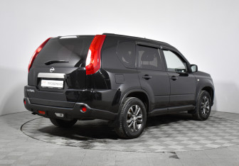 Подержанный автомобиль Nissan X-Trail 2014 года (5 фото)