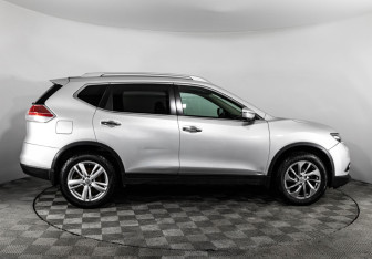 Подержанный автомобиль Nissan X-Trail 2018 года (4 фото)