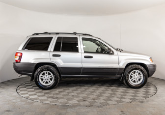 Подержанный автомобиль Jeep Grand Cherokee 2004 года (4 фото)