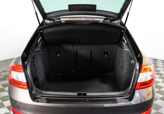 Подержанный автомобиль Skoda Octavia Liftback 2016 года (20 фото)