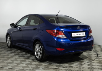 Подержанный автомобиль Hyundai Solaris Sedan 2013 года (7 фото)