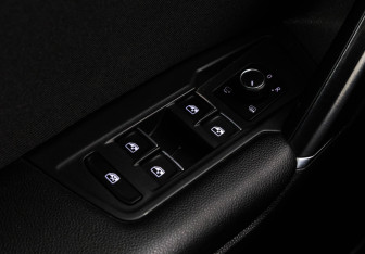 Подержанный автомобиль Volkswagen Tiguan 2017 года (19 фото)