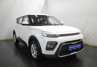 Подержанный автомобиль Kia Soul 2022 года (3 фото)
