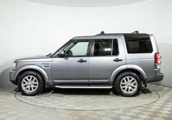 Подержанный автомобиль Land Rover Discovery 2012 года (8 фото)