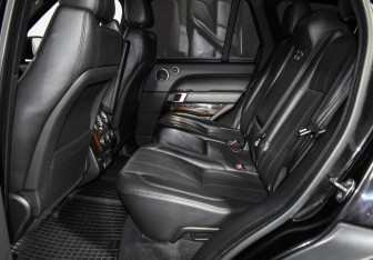 Подержанный автомобиль Land Rover Range Rover 2015 года (12 фото)