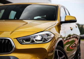 Подержанный автомобиль BMW X2 2021 года (2 фото)