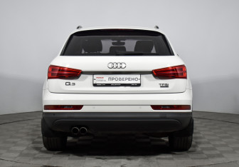 Подержанный автомобиль Audi Q3 2015 года (6 фото)