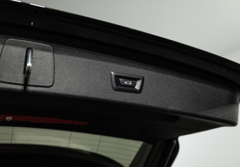 Подержанный автомобиль BMW X1 2021 года (20 фото)