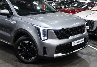 Подержанный автомобиль Kia Sorento 2024 года (5 фото)
