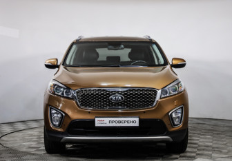 Подержанный автомобиль Kia Sorento 2017 года (2 фото)