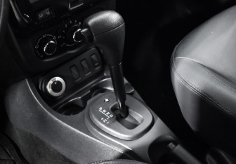Подержанный автомобиль Renault Duster 2017 года (11 фото)
