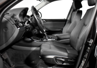 Подержанный автомобиль BMW X3 2014 года (12 фото)