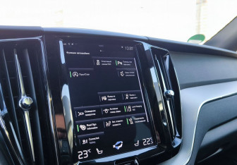 Подержанный автомобиль Volvo XC60 2019 года (28 фото)