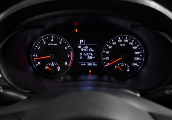 Подержанный автомобиль Kia Rio Hatchback 2019 года (18 фото)